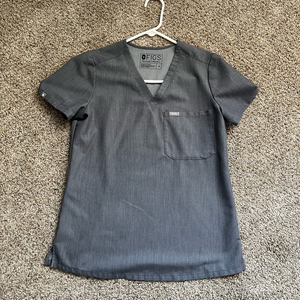 Figs Graphite Catarina Top & Zamora Joggers